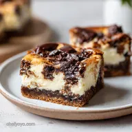 Irresistible Chocolate Chip Cheesecake Bars Recipe