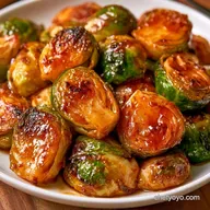 Maple Balsamic Roasted Sprouts: Crispy