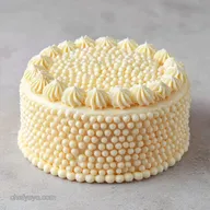 Vanilla Buttercream Dot Cake: Creamy