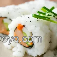 Delicious yellowtail scallion roll: 5 Easy Steps for Homemade Sushi!