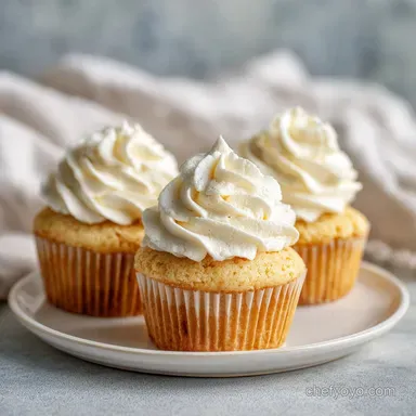 Vanilla Cupcakes with Buttercream Frosting for 12