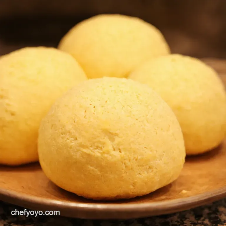 P&atilde;o De Queijo Easy Cheesy Glutenfree Brazilian Bites presentation