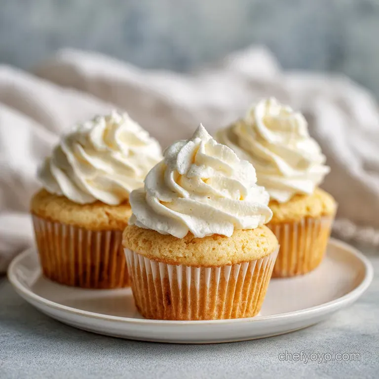 Irresistible Vanilla Cupcakes With Buttercream